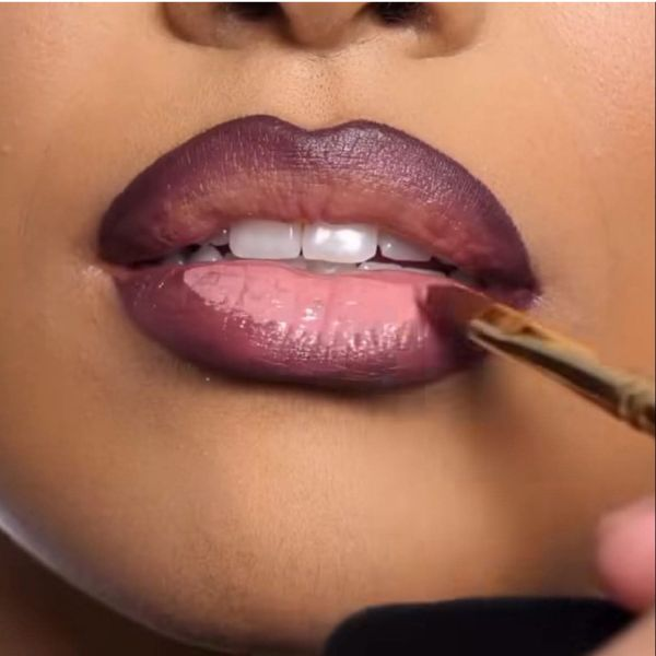 apply-the-lip-stick