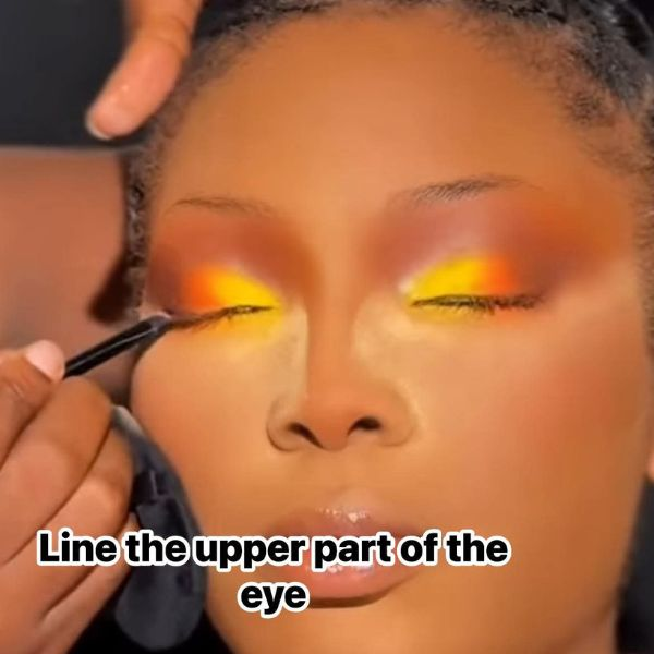 line-the -eye