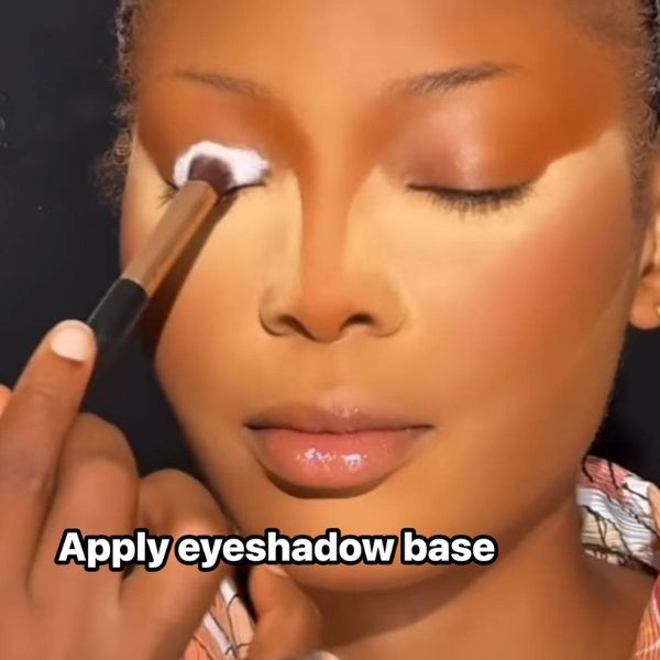 how-to-apply-eyeshadow-for beginners-step-by-step-guide