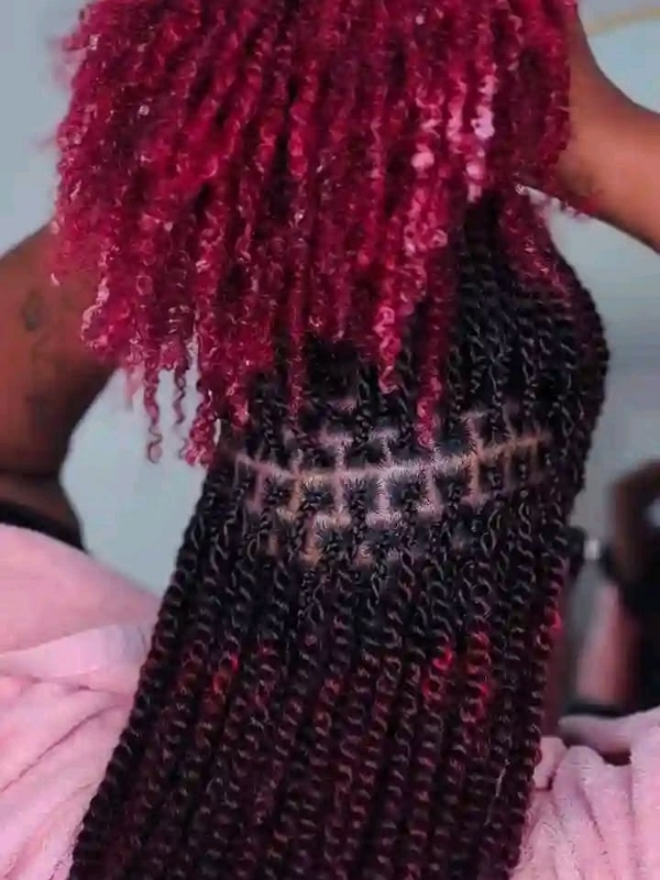 Burgundy-kinky-hairstyle
