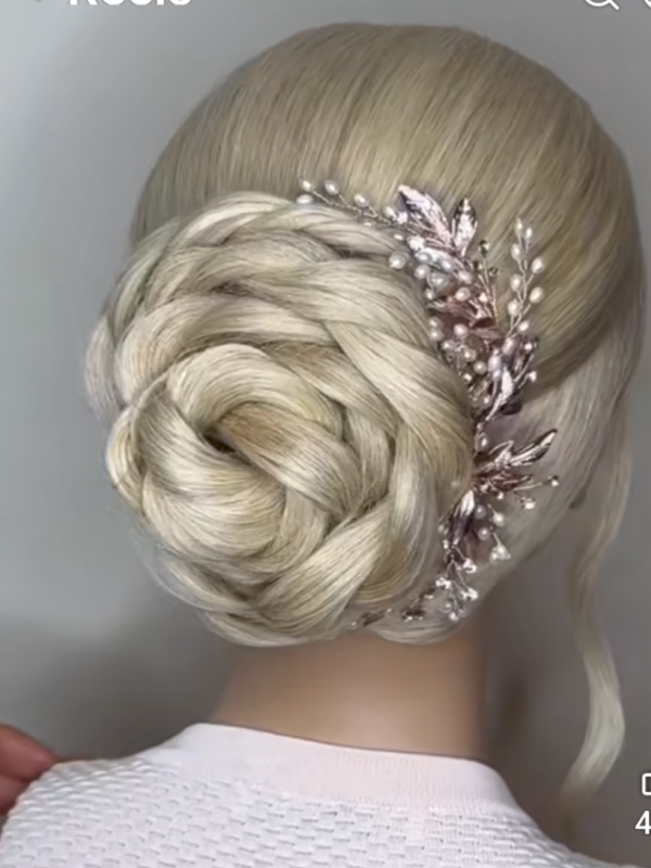 low-bun-prom-hairstyles