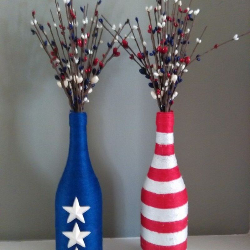 painted-bottle-4th-of-july-centrepiece