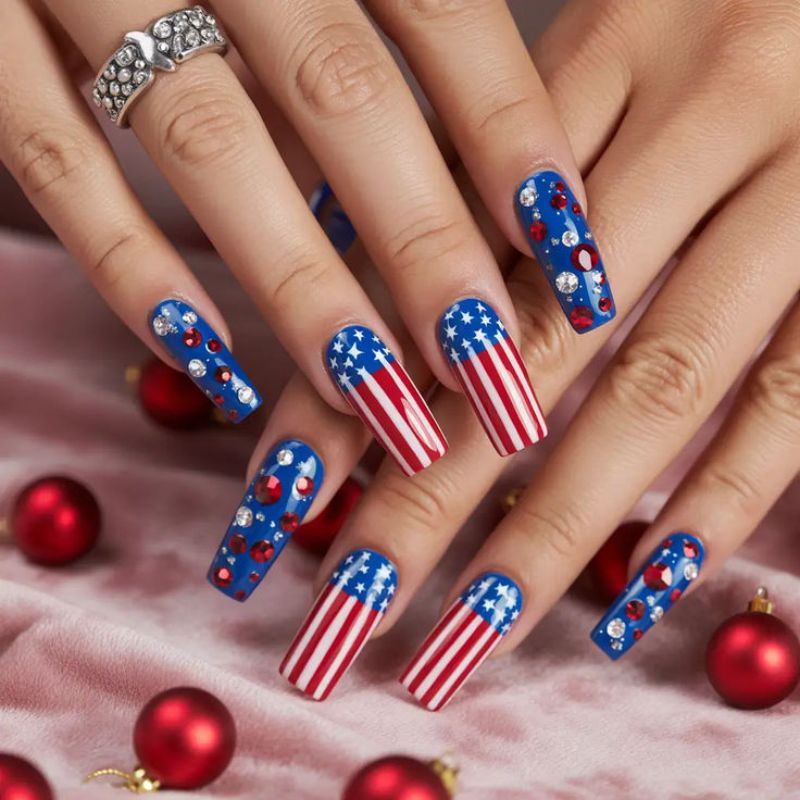 american-flag-nail-design