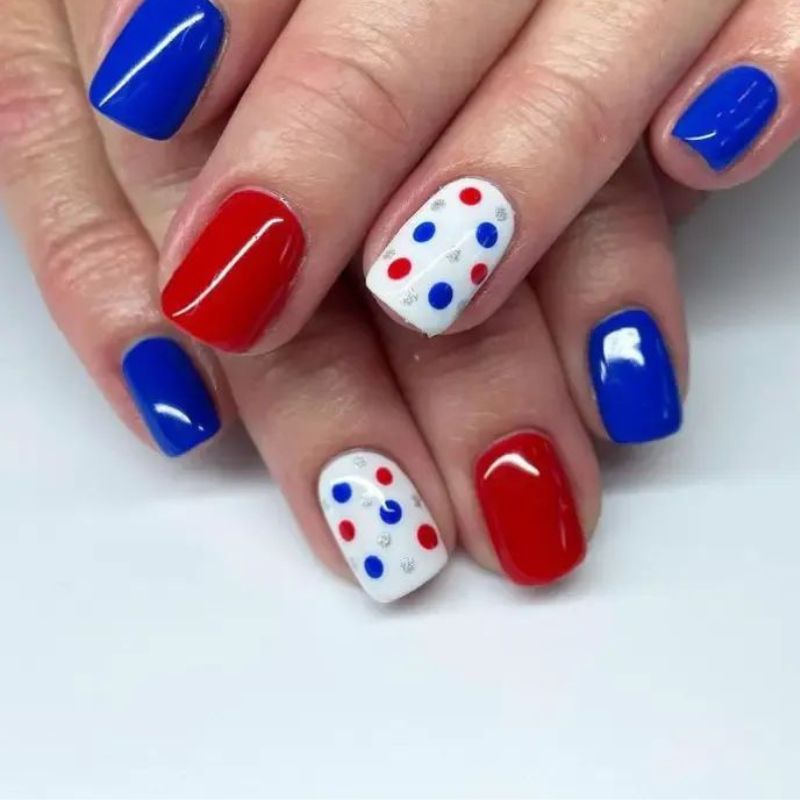short-patriotic-nail