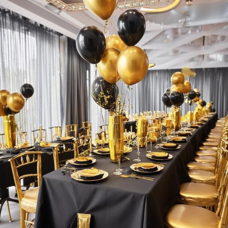 black-and-gold-party-theme