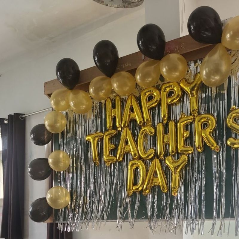 creative-board-decoration-for-teacher's-day