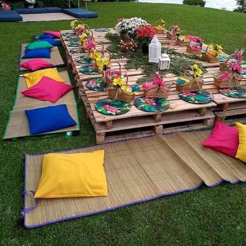 Low-table-setup-pinic-party
