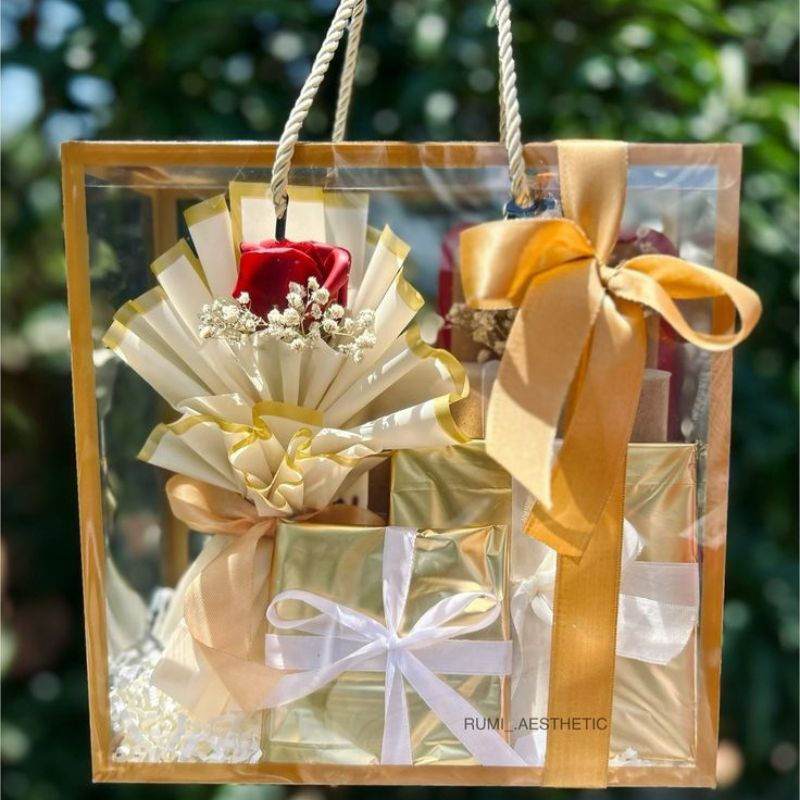 transparent-aesthetic-gift-ideas-for-teachers