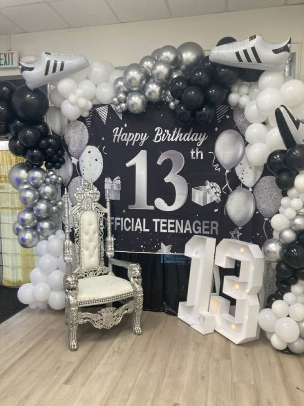 black-and-white-teen-party-theme