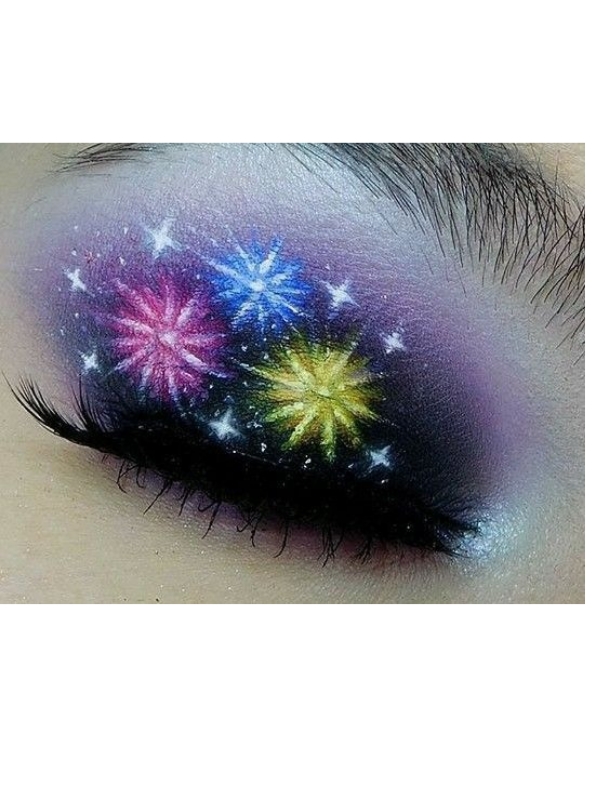 Fireworks-inspired-4th-of-july-makeup-look 