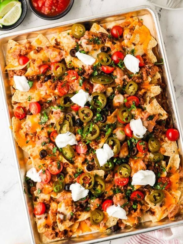 Sheet-pan-nachos-4th-of-july-party-food
