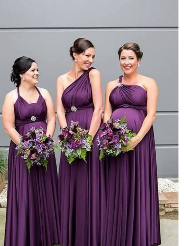 pregnant-bridesmaid-wedding-dress