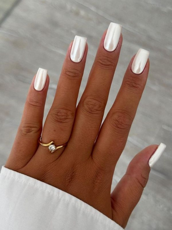 White-chrome-wedding-nails