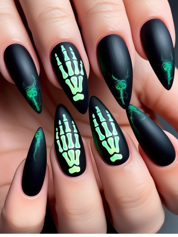 Glow-in-dark-skeleton-Halloween-nails 