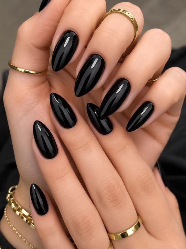 Classic-black-Halloween-nails 
