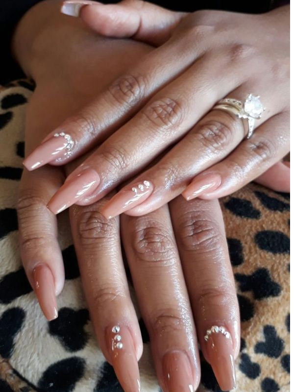 Bridal-wedding-nails-ideas-for-dark-skin