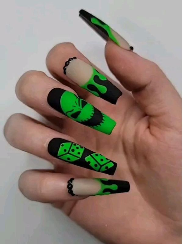 Glow-in-the-dark-Halloween-nails 