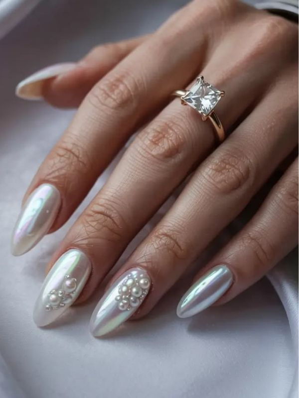 Pearl-chrome-nails