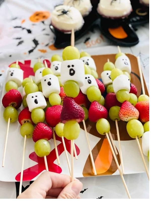 halloween-fruit-skewers
