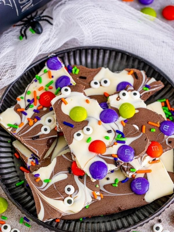 halloween-chocolate bark