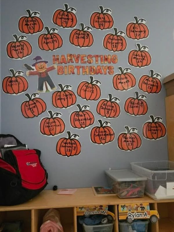 Halloween-classroom-wall-decor 