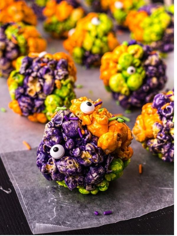 halloween-popcorn balls