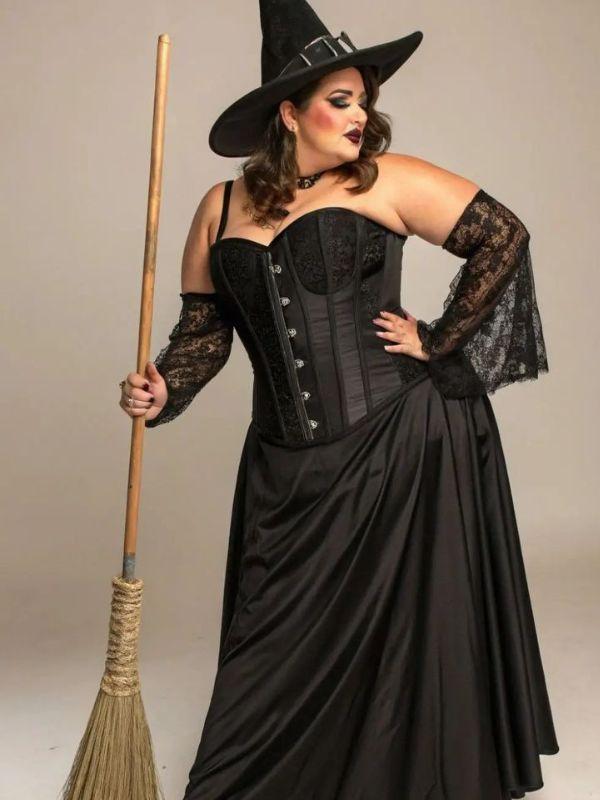 Halloween-costume-ideas-for-plus-size-women