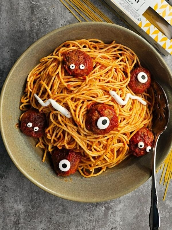 Halloween-pasta-party-food