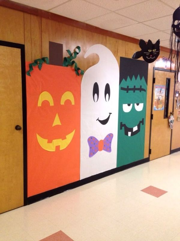 Halloween-classroom-wall-decor