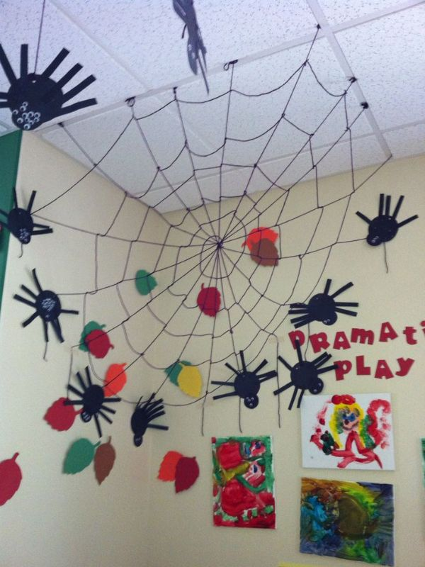 Cute-Halloween-classroom-decor 