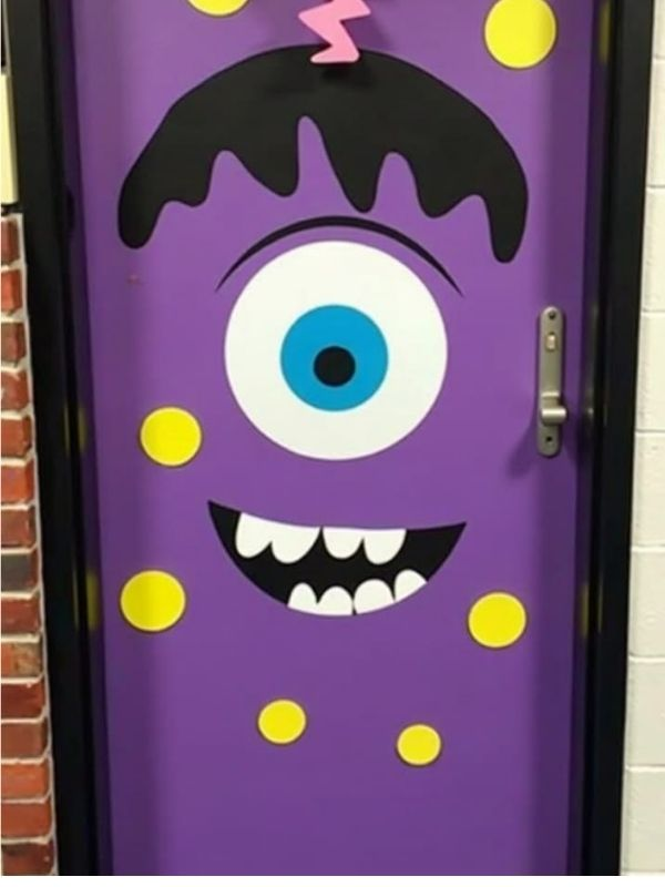 halloween-classroom-door-decor-ideas