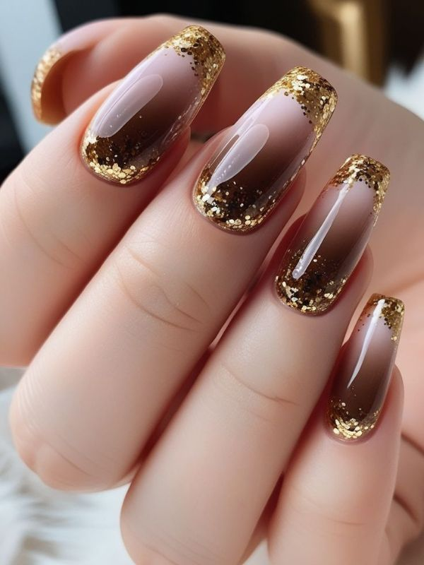 gold-glitter-thanksgiving-nails
