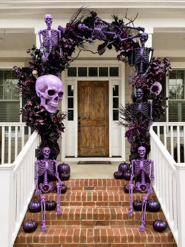 skeleton-halloween-entrance-decor