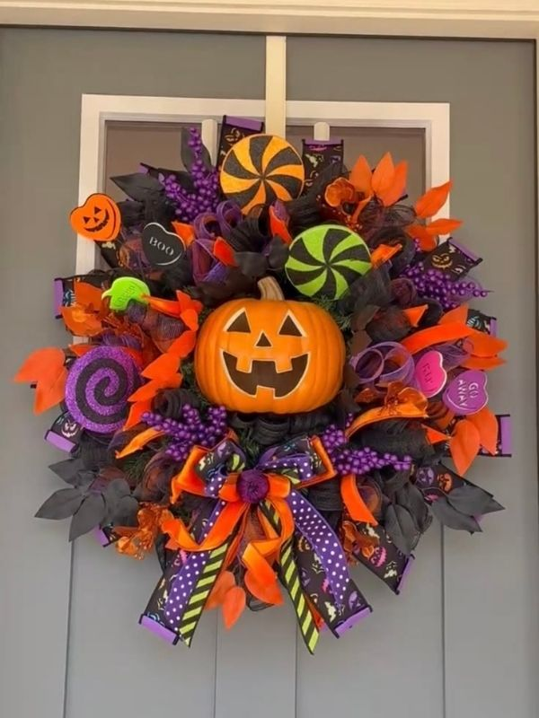 Cute-Pumpkin-Face-Wreath