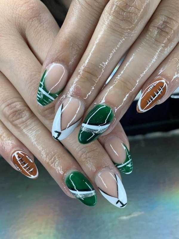 Football -nail-ideas