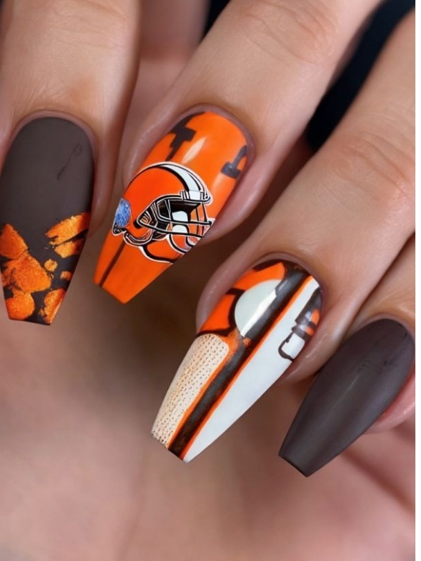 Helmet-football-nail
