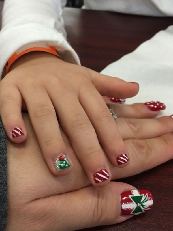 Christmas-Nail-Ideas-for-Kids