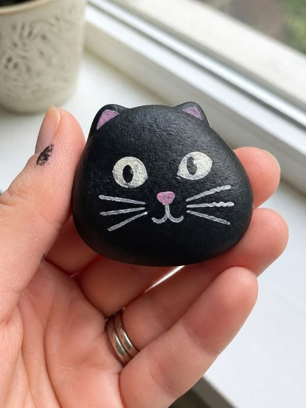 Halloween-Rock-Painting-Ideas-for-Kids