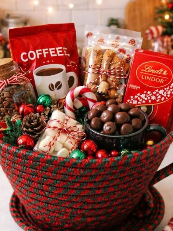Coffee-and-Tea-Christmas-gift-Basket-ideas