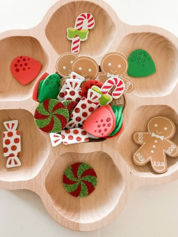Christmas-Activity-Ideas-For-Kids-as-Sorting-Activity