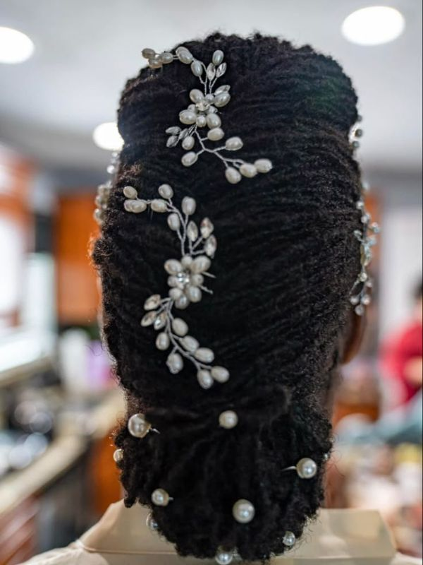 Long-Barrel-Twist-Locs-With-Pearl-Accessories-for-Women