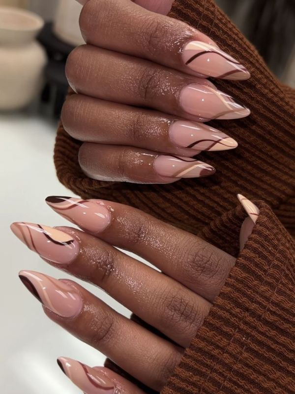Nude-Nails-With-Minimalist-Line-Art-for-aClassy-Look