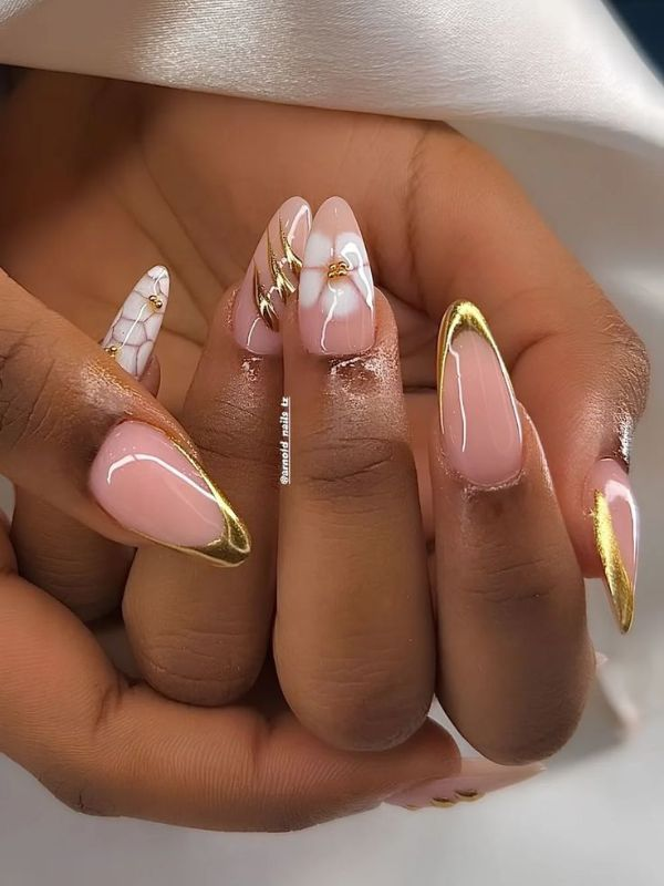 Nud-Nails-With-Floral-Designs-for-a-Classy-Look