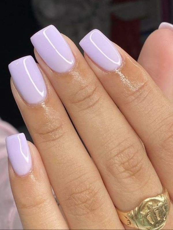 Soft-Lilac-Short-Nails-Designs-for-fair-Skin