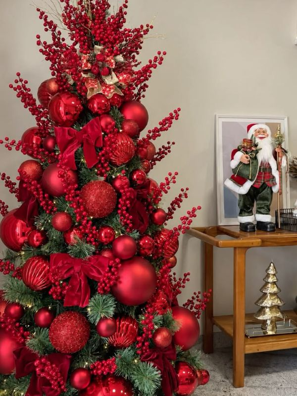 Asymmetrical-Christmas-Tree-Ideas-Decorations