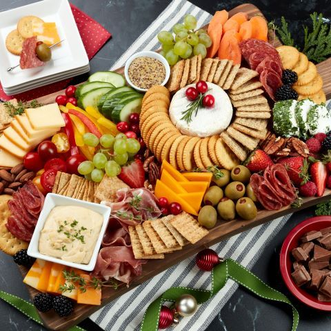 Thanksgiving-charcuterie-board-ideas 